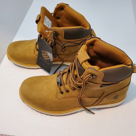 Sold  Rocawear Faux Leather Boots  Size 9.5 - Picture 7 of 11